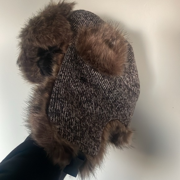 Winter hat - Picture 2 of 2